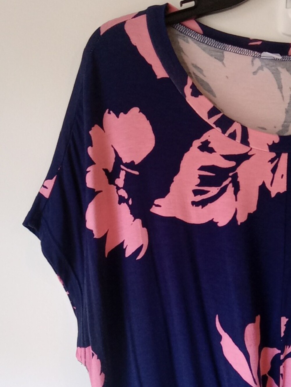 Women’s Purple Floral Twist-Front Top - Pink Print - Picture 5 of 8